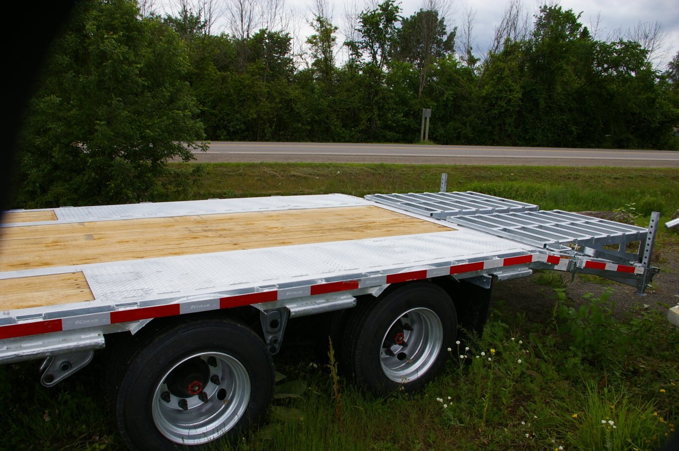 2024 102X305 DECKOVER TRAILER, TANDEM AXLE, GALVANIZED, GALVANIZED, SILVER, 35250GVWR 