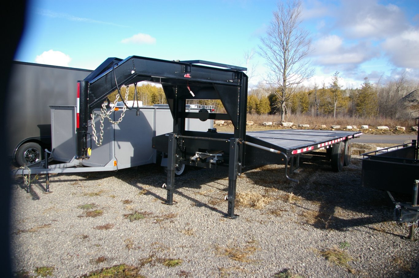 2024 USED 8.5X25 TILT & LOAD TRAILER, TANDEM AXLE, 2 5/16, Goose Neck, Black, 