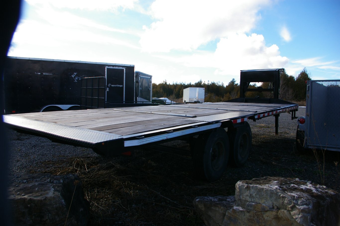 2024 USED 8.5X25 TILT & LOAD TRAILER, TANDEM AXLE, 2 5/16, Goose Neck, Black, 