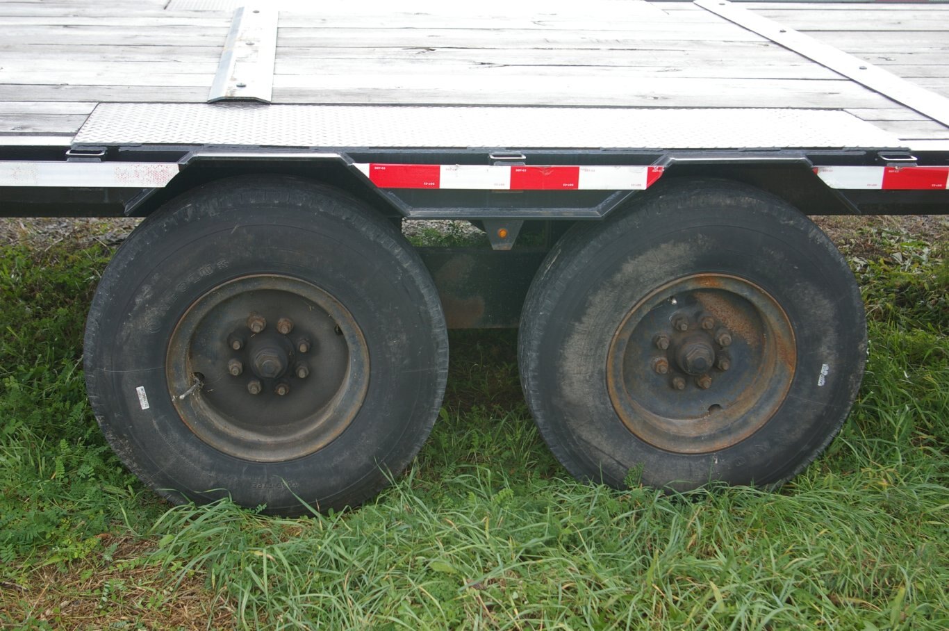 2024 USED 8.5X25 TILT & LOAD TRAILER, TANDEM AXLE, 2 5/16, Goose Neck, Black, 