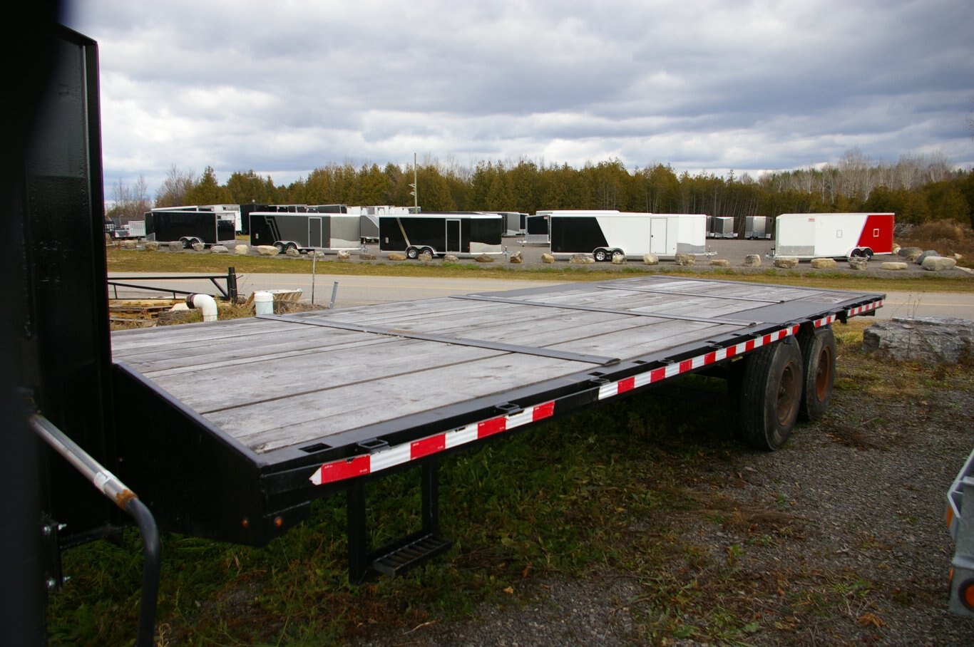 2024 USED 8.5X25 TILT & LOAD TRAILER, TANDEM AXLE, 2 5/16, Goose Neck, Black, 