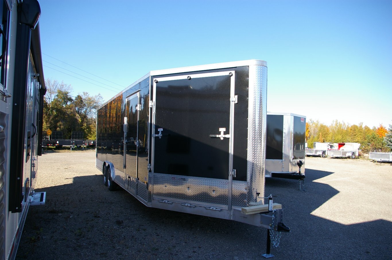 2025 8.5X26 CARGO CAR HAULER TRAILER, TANDEM AXLE, REAR RAMP, 84, REAR RAMP, ALUMINUM, BLACK METALLIC, 9990GVWR