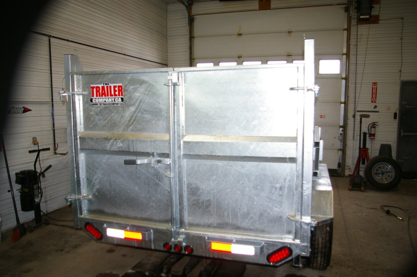 2025 6X12 DUMP TRAILER, TANDEM AXLE, GALVANIZED, GALVANIZED, SILVER, 10141GVWR 