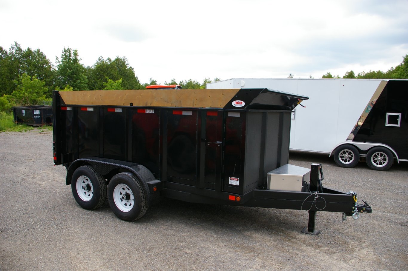 2025 6.5X12 DUMP TRAILER, TANDEM AXLE, STEEL, BLACK, 9900GVWR 