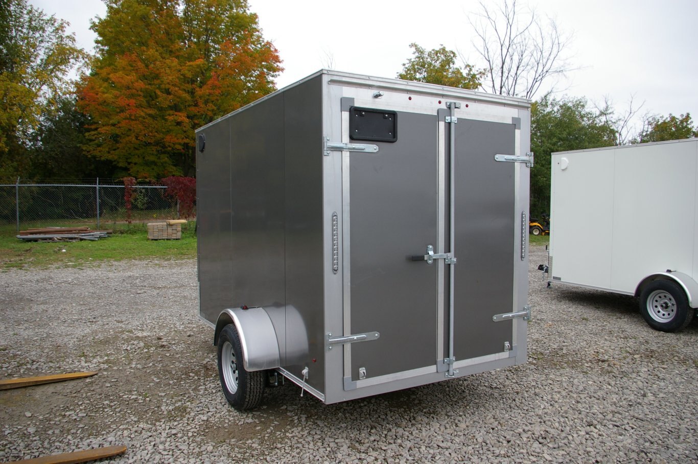 2025 6X10 CARGO TRAILER, SINGLE AXLE, BARN DOORS, 78, BARN DOORS, STEEL, CHARCOAL GREY, 2990GVWR