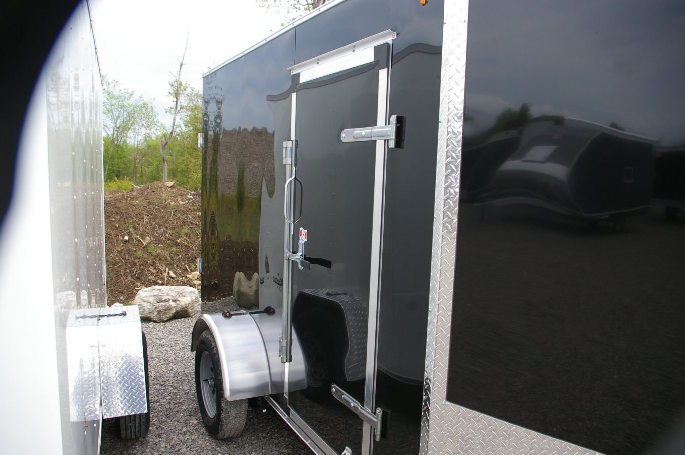 2025 6X10 CARGO TRAILER, SINGLE AXLE, REAR RAMP, 78, REAR RAMP, STEEL, BLACK, 2990GVWR 