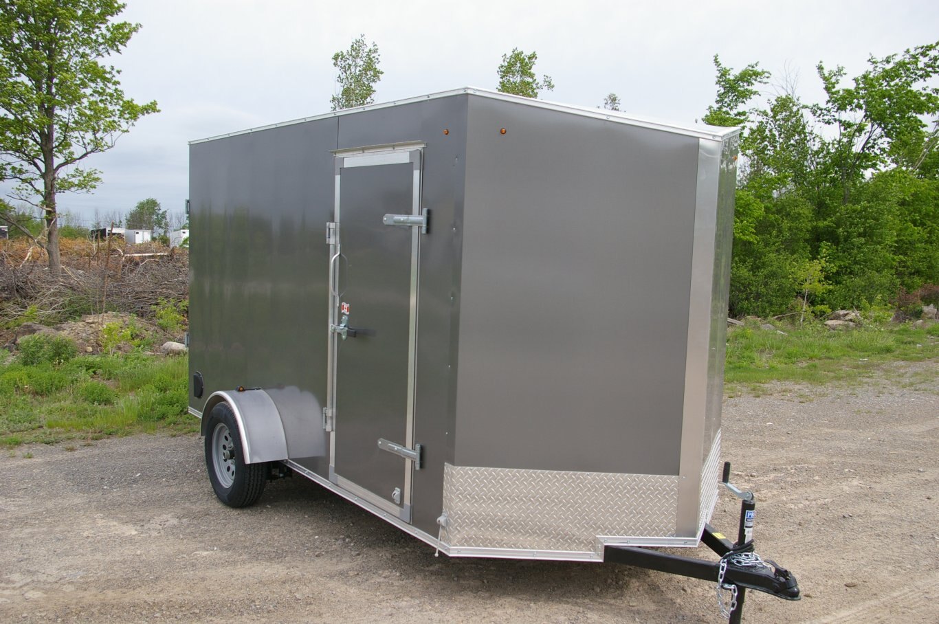 2025 6X12 CARGO TRAILER, SINGLE AXLE, REAR RAMP, 78, REAR RAMP, STEEL, CHARCOAL GREY, 2990GVWR