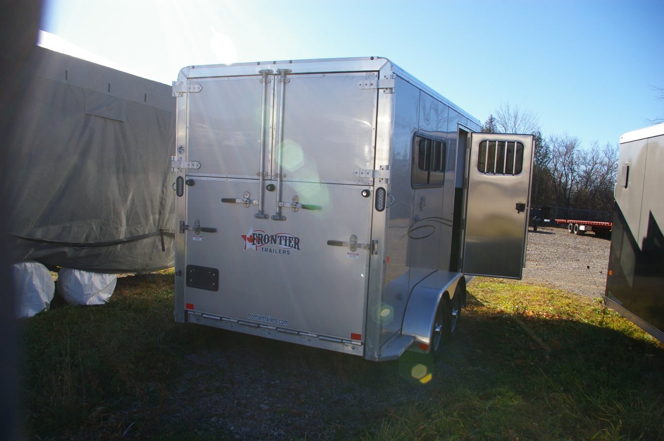 2025 FRONTIER AMBASSADOR STRAIGHT LOAD 67 TACK LITE, 90, REAR RAMP, SILVER, 7000GVWR 