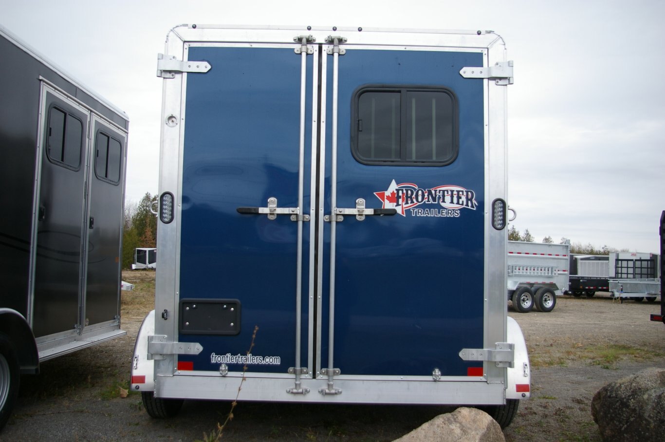 2025 STRIDER SERIES LITE/SLANT 2-HORSE, 84, BLUE,