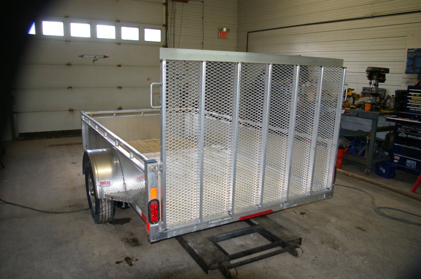 2025 6X10 UTILITY TRAILER, SINGLE AXLE, ALUMINUM, ALUMINUM, SILVER, 2996GVWR 