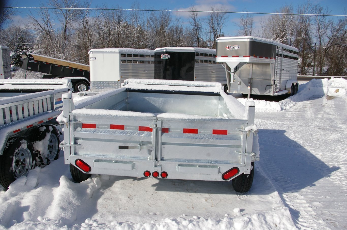 2025 6X10 DUMP TRAILER, TANDEM AXLE, GALVANIZED, GALVANIZED, 7020GVWR 