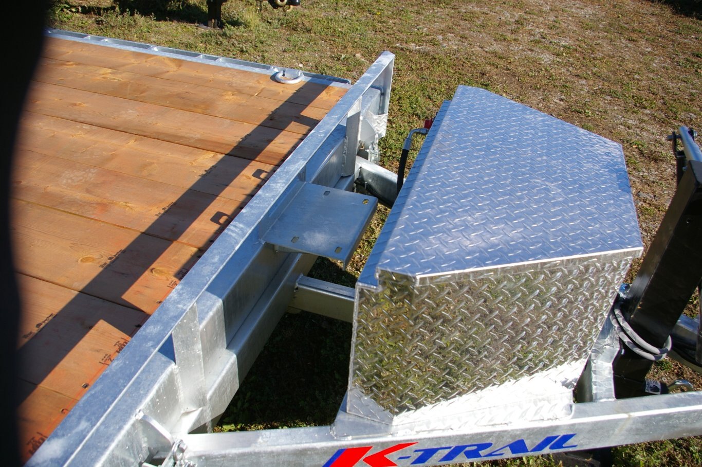 2026 6X12 CARGO TRAILER, SINGLE AXLE, REAR RAMP, ALUMINUM, 84, RAMP, ALUMINUM, MATTE BLACK METALLIC, 2990GVWR