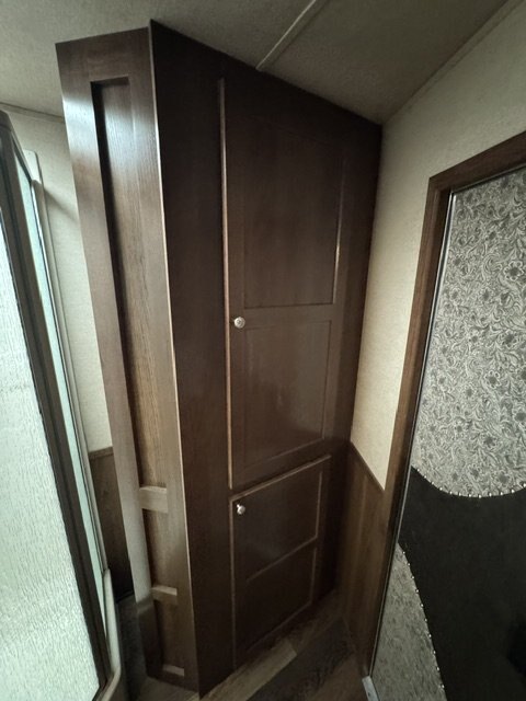 2021 USED 4H LQ, ALUMINUM, WHITE, 