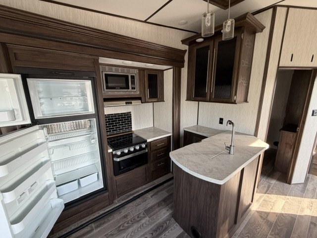 2019 USED TRAVEL TRAILER, 