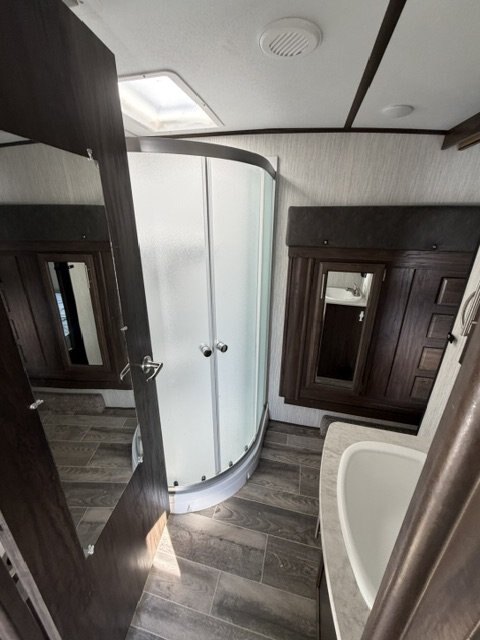 2019 USED TRAVEL TRAILER, 