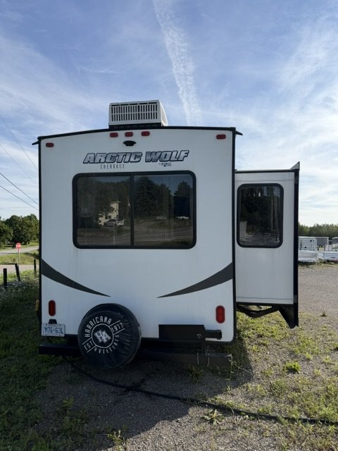 2019 USED TRAVEL TRAILER, 