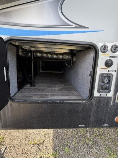 2019 USED TRAVEL TRAILER,