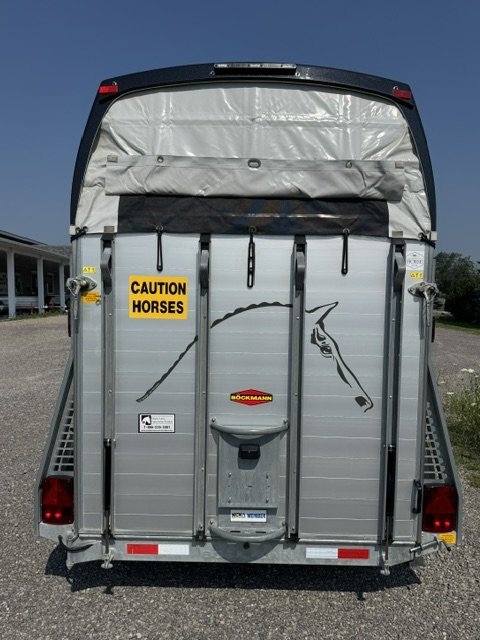 2016 USED HORSE TRAILER BP, 