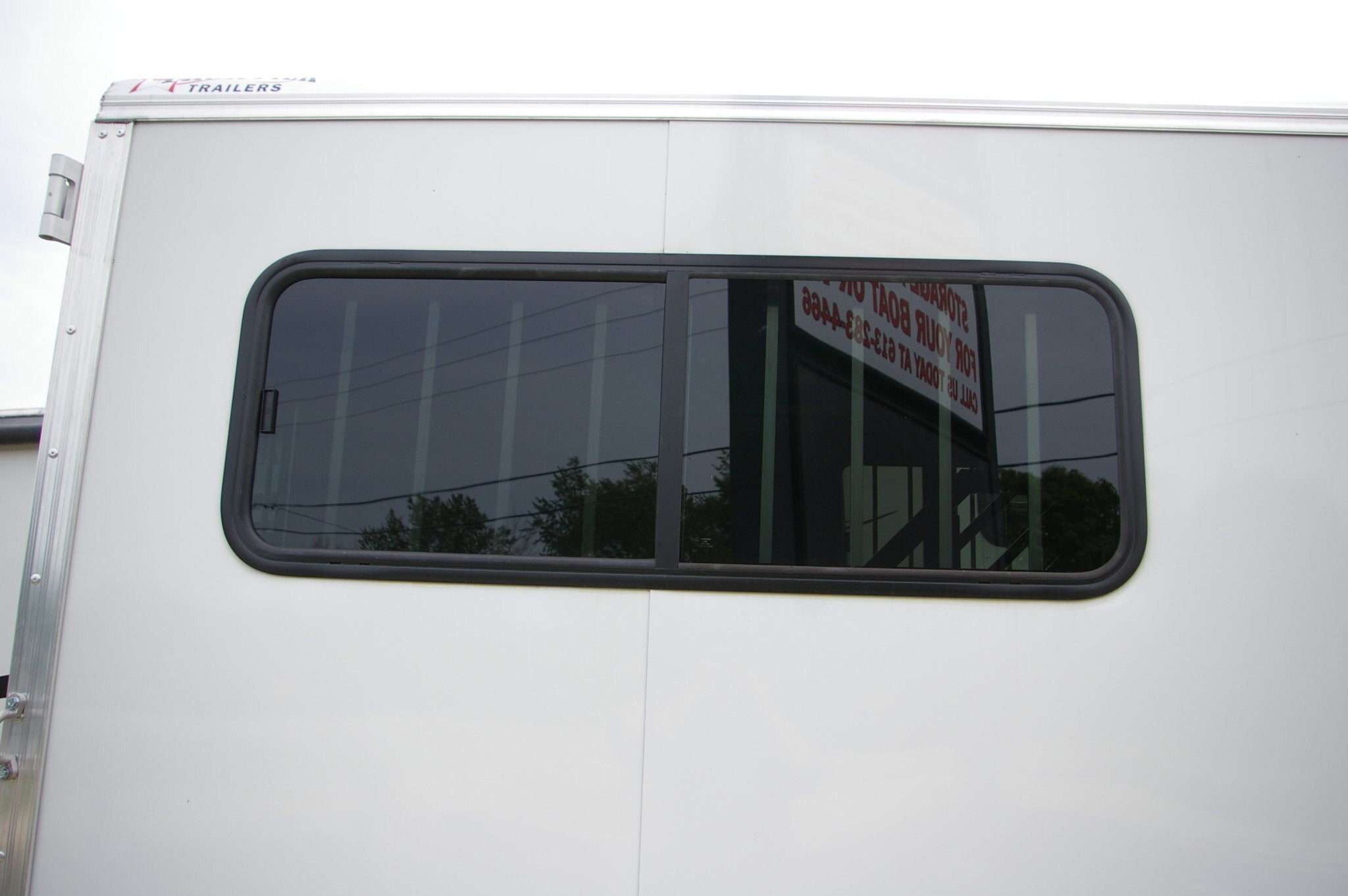 2027 STRIDER SERIES LITE/SLANT 3 HORSE, 84, ALUMINUM, WHITE, 7000GVWR 