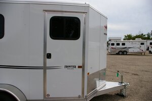 2027 STRIDER SERIES LITE/SLANT 3 HORSE, 84, ALUMINUM, WHITE, 7000GVWR 