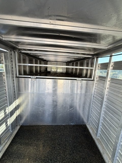 2025 USED LIVESTOCK TRAILER, 