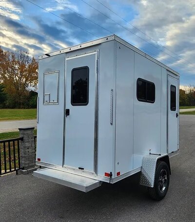 Discovery Endeavor Featuring Optional UTV Door.