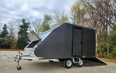 Discovery Endeavor In Polar White.