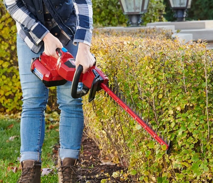 TORO 60V CORDLESS TRIMMER