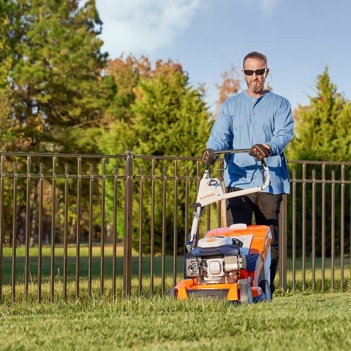 STIHL RM 655 VS GAS POWER LAWN MOWER