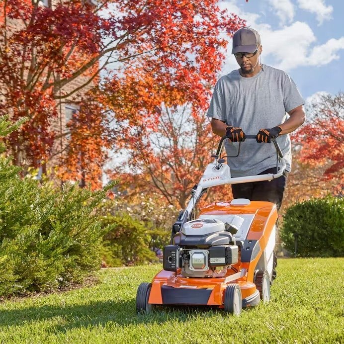 STIHL RM 655 VS GAS POWER LAWN MOWER