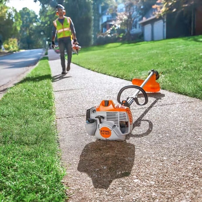 STIHL FS 70 TRIMMER W/LOOP HANDLE