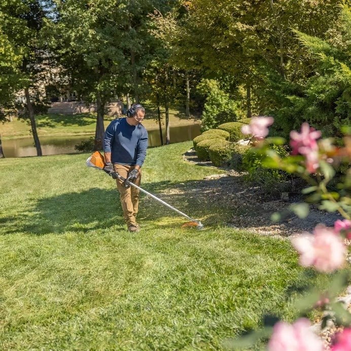 STIHL FS 70 TRIMMER W/LOOP HANDLE