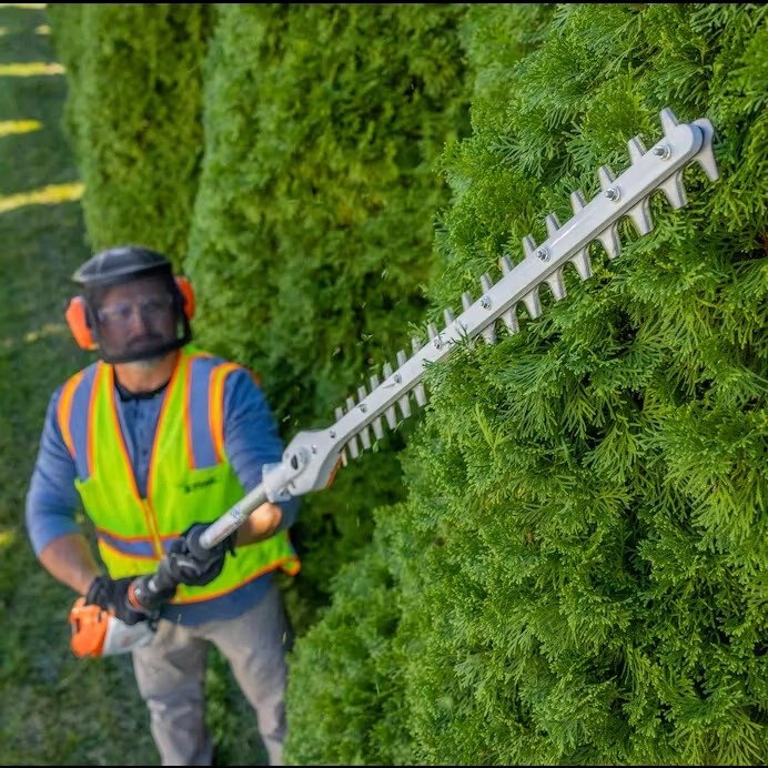 STIHL HLA 135 LITHIUM ION SHORT SHAFT HEDGE TRIMMER