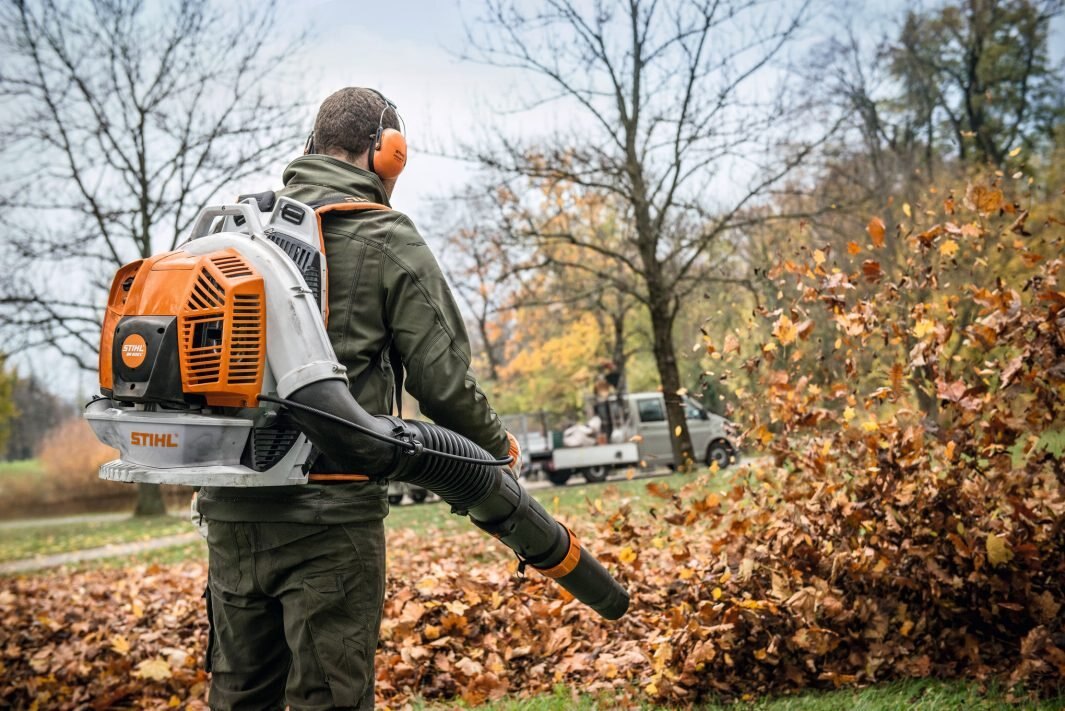 STIHL BR 800 C E BACKPACK BLOWER (SIDE START)
