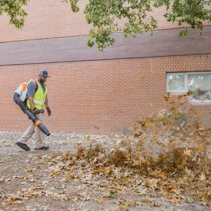 BRA 600 BACKPACK BLOWER (TOOL ONLY)