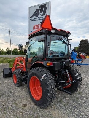 Kioti DK4220SE HST Cab