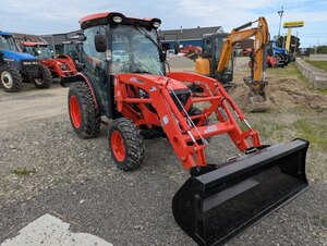 Kioti DK4220SE HST Cab