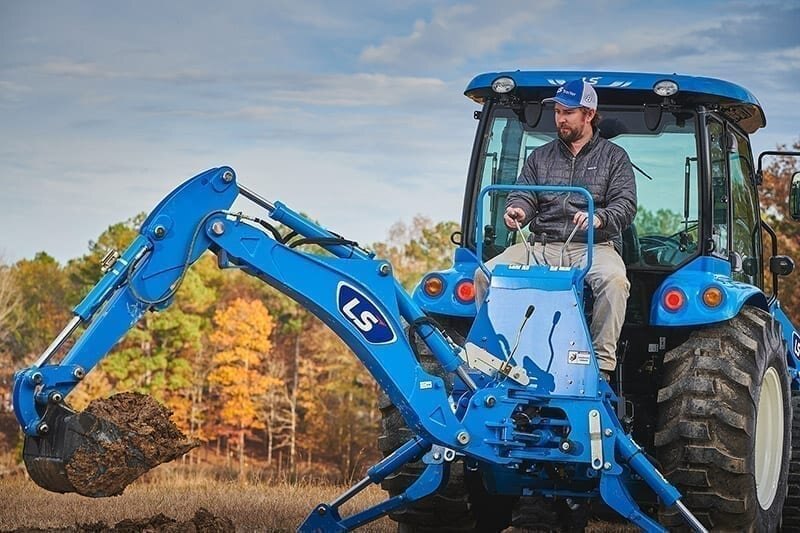 LS Tractor LB2104 BACKHOES