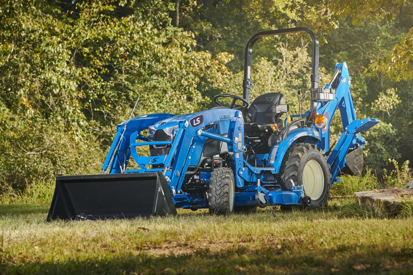 LS Tractor LM1160 MID-MOUNT MOWERS