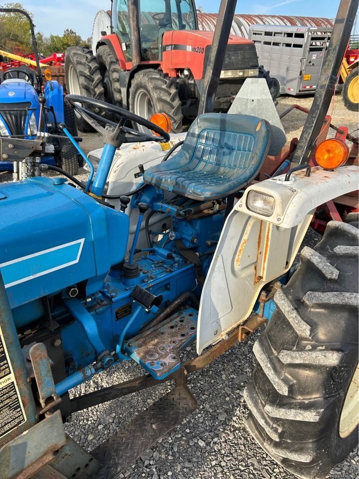 1986 Ford 1710 W/ Blower+Chains