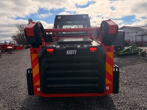 2025 Kioti SL750