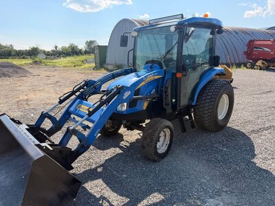 2011 NEW HOLLAND BOOMER 3045