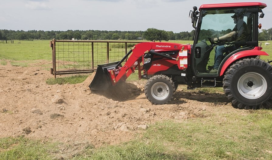 Mahindra 1640 Cab w/Loader & Industrial Tires