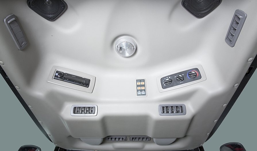 Mahindra 2638 HST Cab