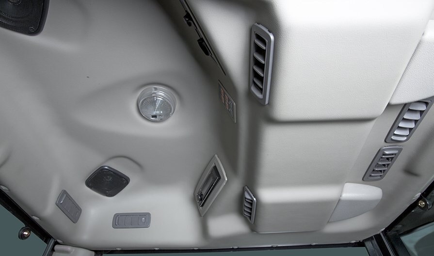 Mahindra 2638 HST Cab