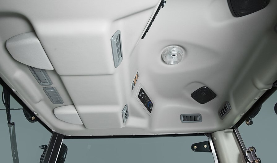 Mahindra 2638 HST Cab