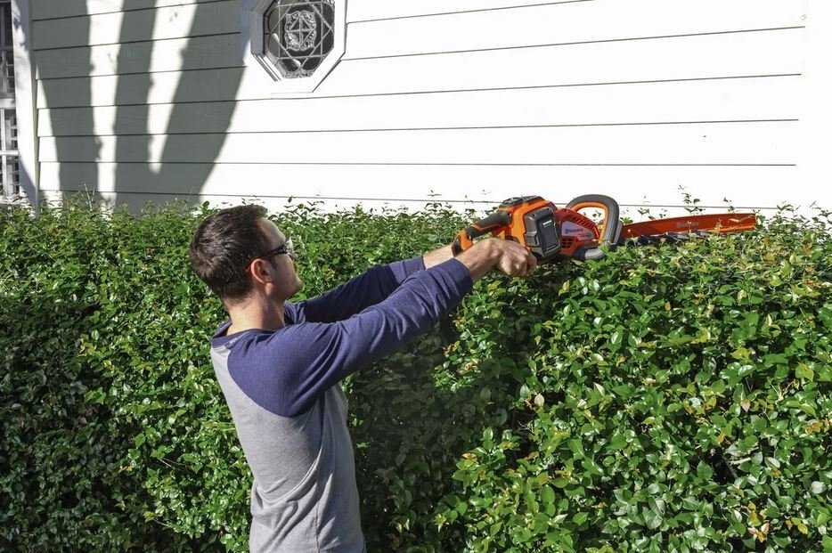 Husqvarna Hedge Master 320iHD60 (tool only)