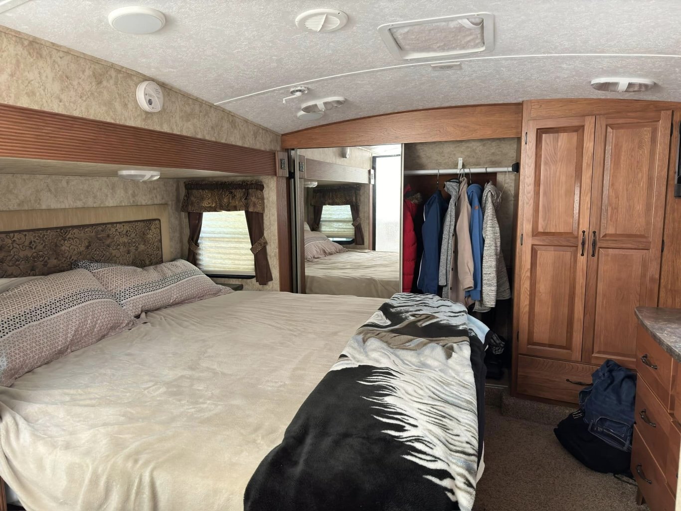 2013 Montana Moutaineer 345DBQ