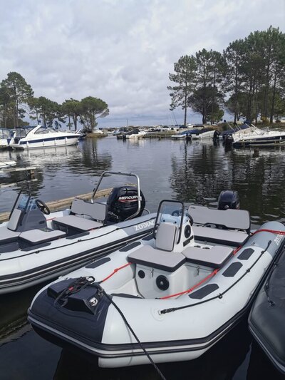 Zodiac CADET 310 Aluminum floor, Air keel