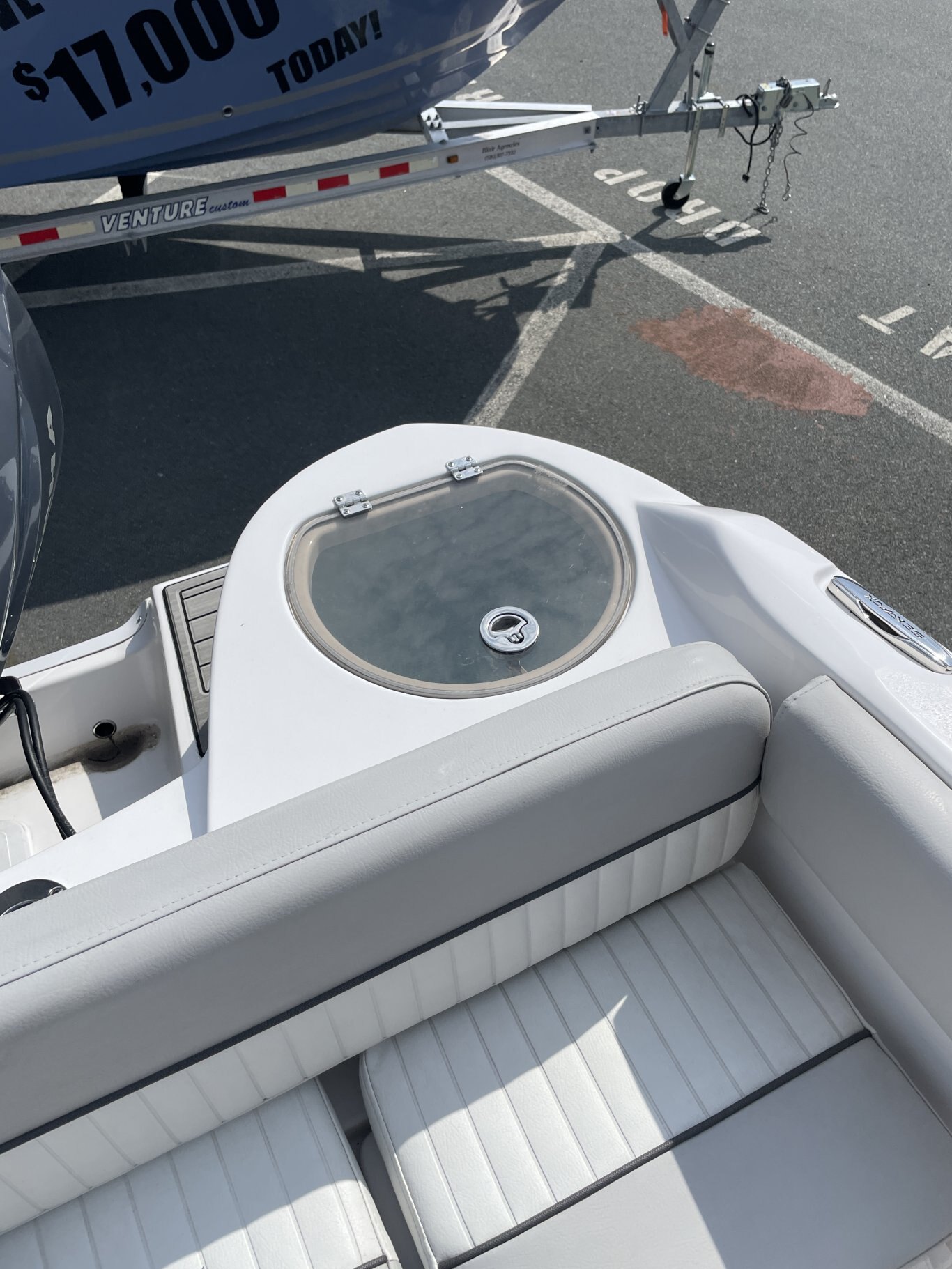 Sea Fox 226 TRAVELER DC with Yamaha 200 and Load Rite Trailer